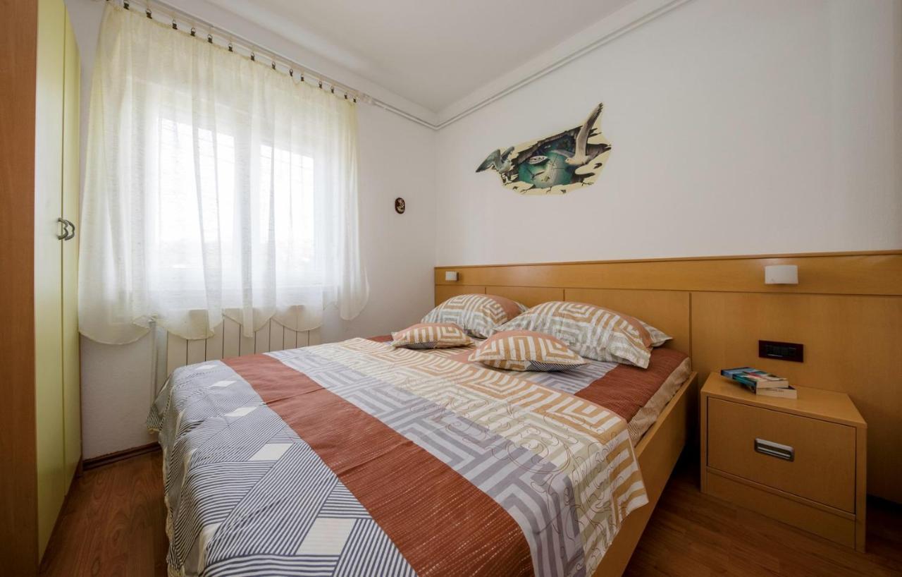 Apartment Dominik 2874 Palit Екстер'єр фото