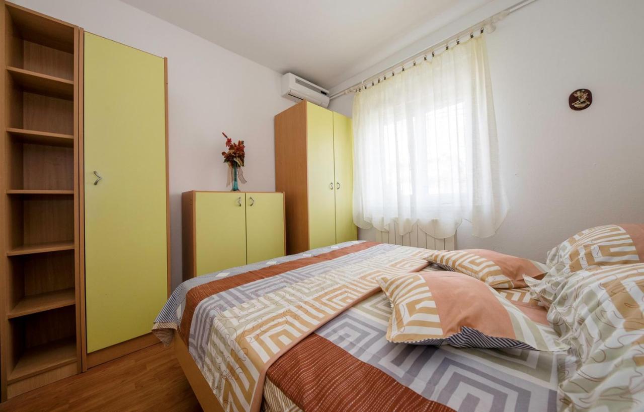 Apartment Dominik 2874 Palit Екстер'єр фото
